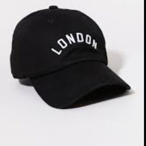 2/$25 SALE 🦄 NWT Francesca's London Baseball Cap